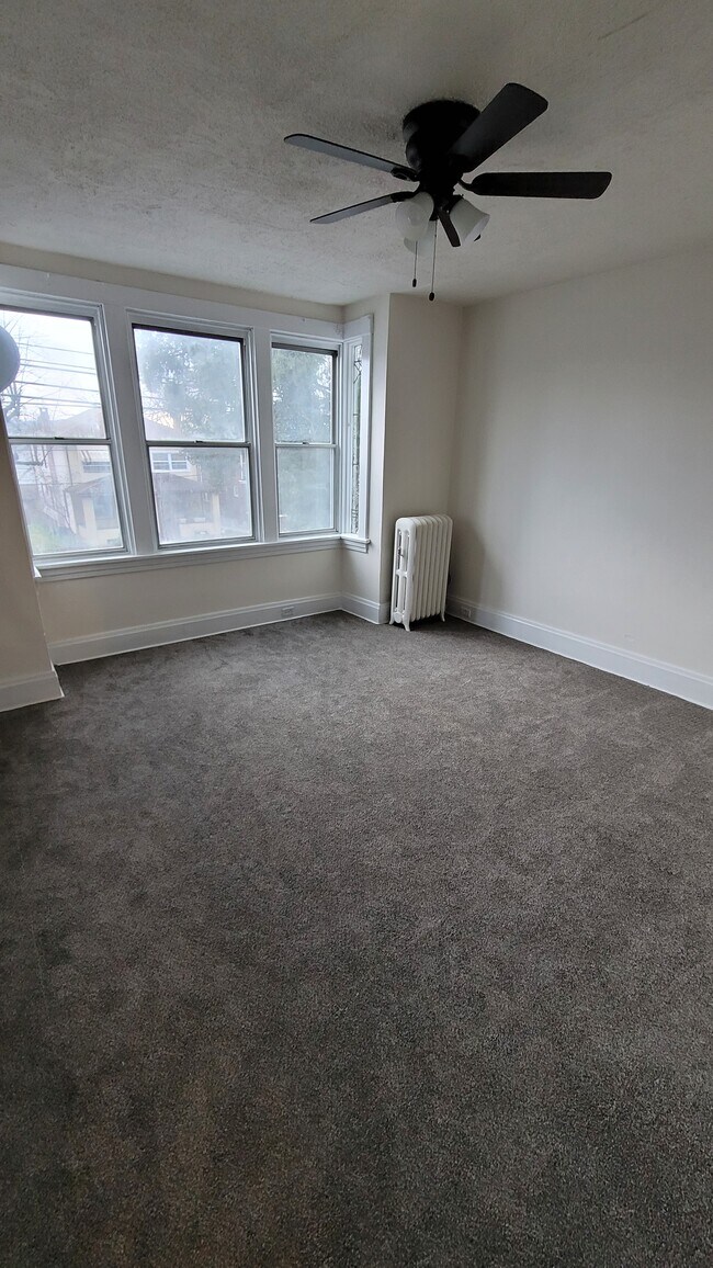 Bedroom 1 - 2624 Derry St