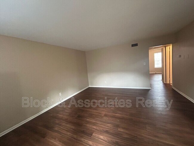 Foto del edificio - 3824-C Country Club Road