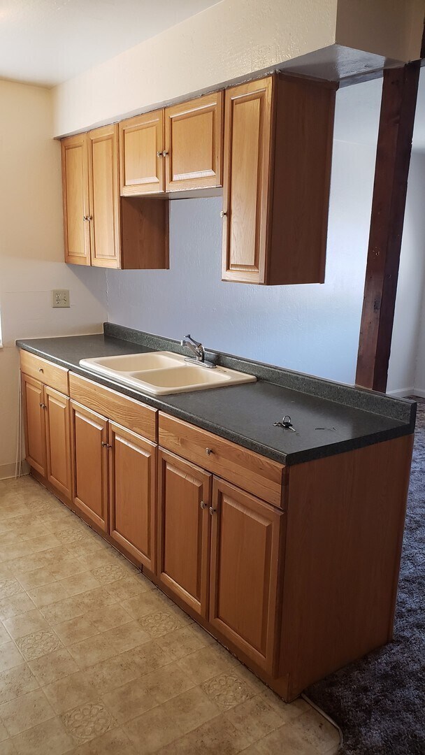 Foto del edificio - Large 1 bed 1 bath With patio area