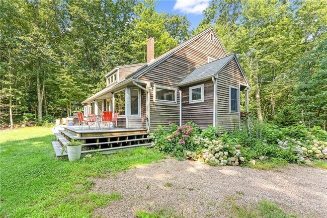 Building Photo - 45 S Killingly Rd