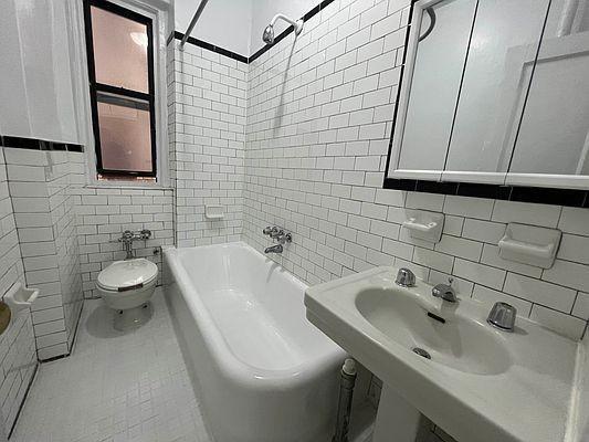 Foto del edificio - 1 bedroom in BRONX NY 10468