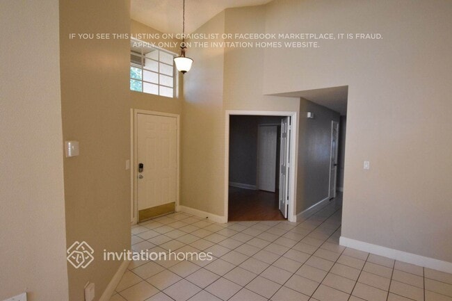 Building Photo - 412 Country Wood Cir