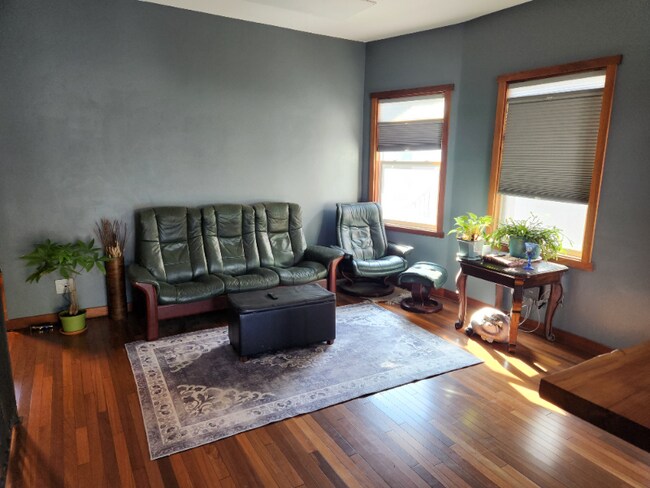 Foto del edificio - 1562 32nd St
