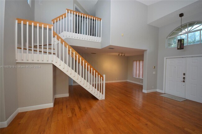 Foto del edificio - 2561 Regalia Way