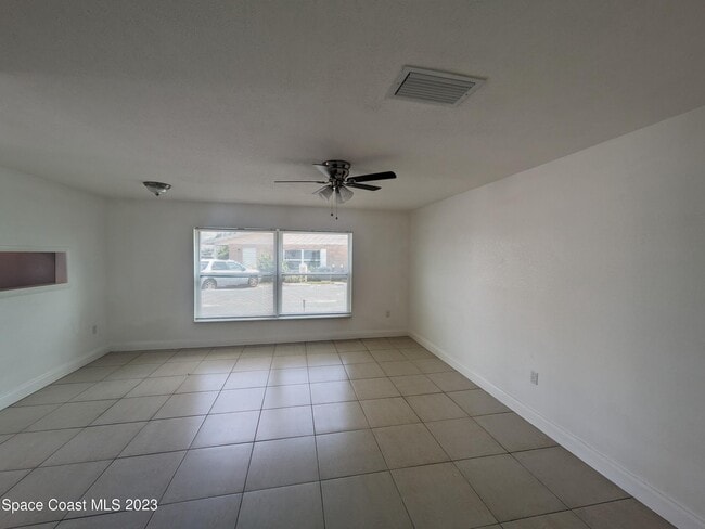 Building Photo - 3645 Barna Ave