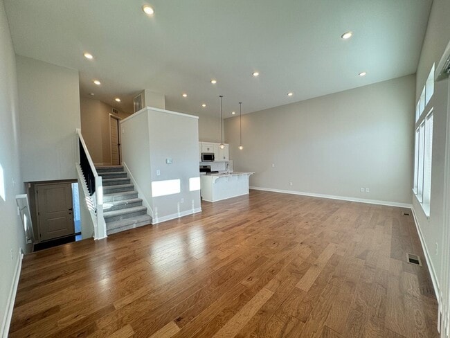 Building Photo - 3726 SW Clayton Dr