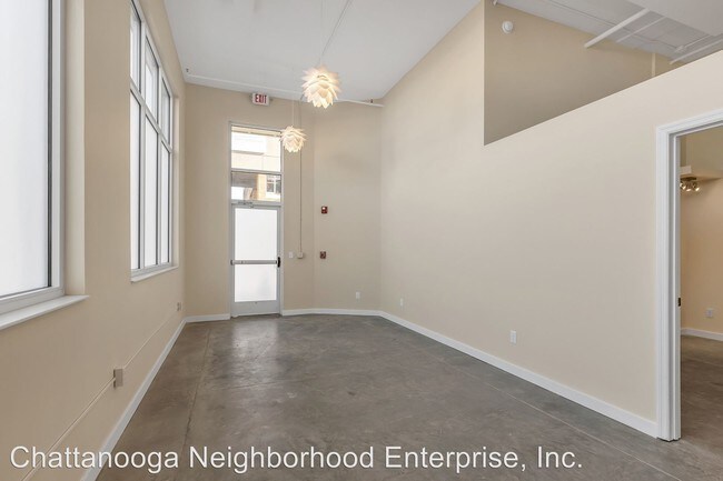 Building Photo - 1 br, 1 bath Apartment - 1728 Bailey Ave