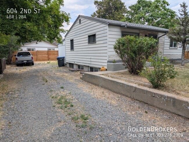 Photo - 604 2nd St House