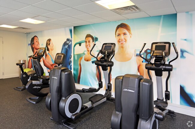 Fitness Center - Knightsbridge Apartments