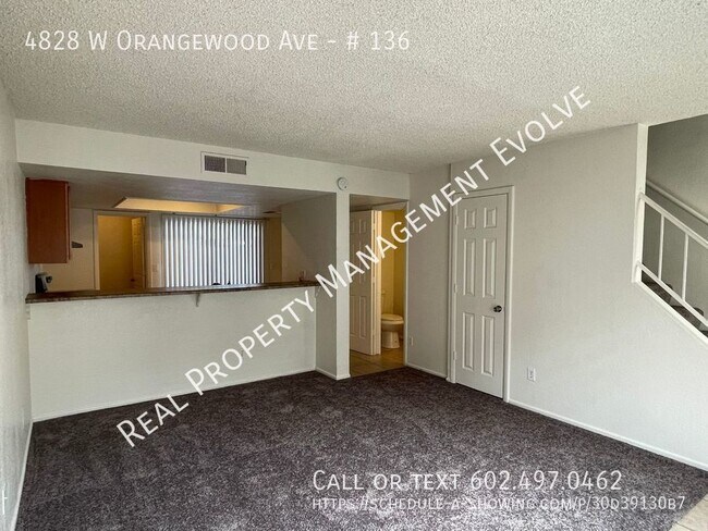 Building Photo - Spacious Glendale Townhome