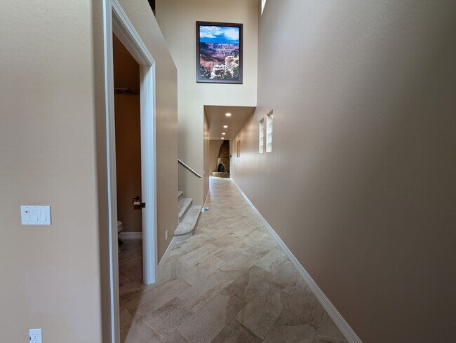 Foto del edificio - 6145 E Cave Creek Rd