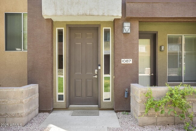 Building Photo - 6605 N 93RD Ave