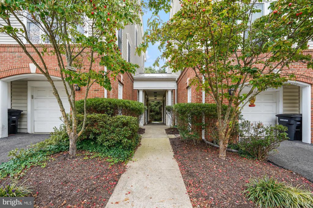 Primary Photo - 3549 Huntley Manor Ln