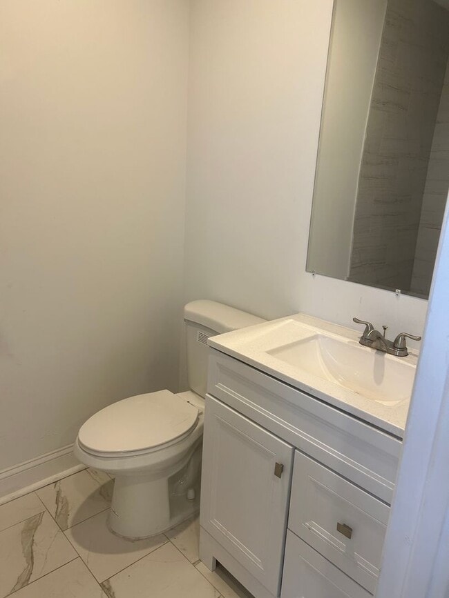Photo - Beautiful 2 bedroom, 2 bathroom apt   (Sec 8 voucher 2  )