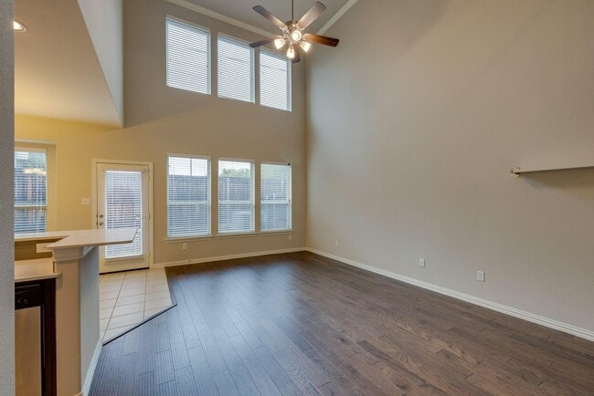 Building Photo - 4411 Samarth St