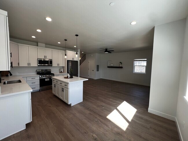 Foto del edificio - 1535 County Rd