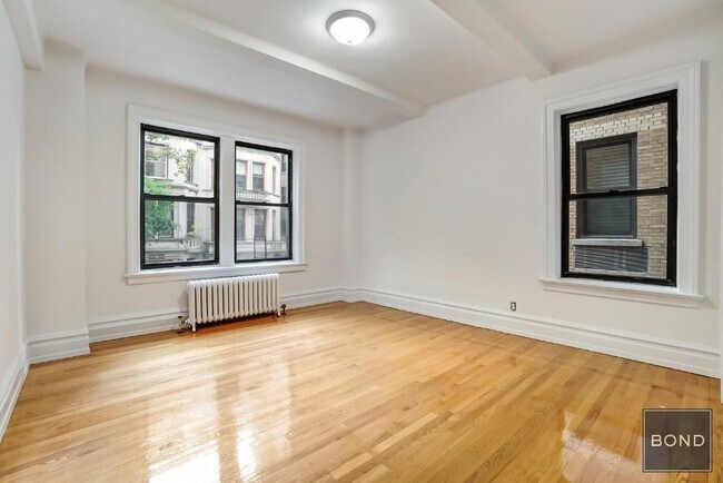 Foto del edificio - 315 W 102nd St