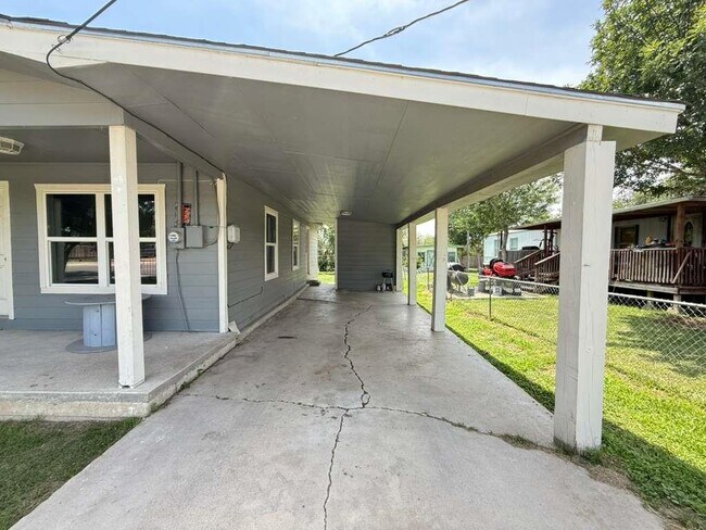 Building Photo - 1755 N 7th Ave