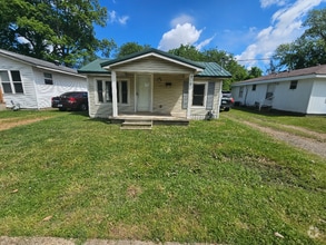 Building Photo - 215 Alfalfa Ave