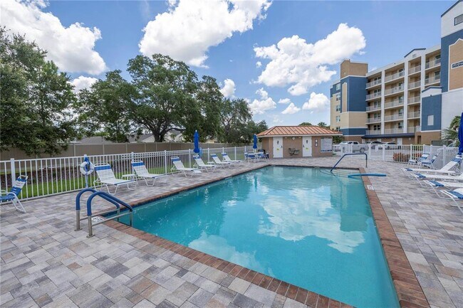 Foto del edificio - 960 Starkey Rd