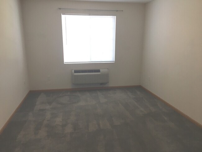 Foto del edificio - 122 Bertram Dr