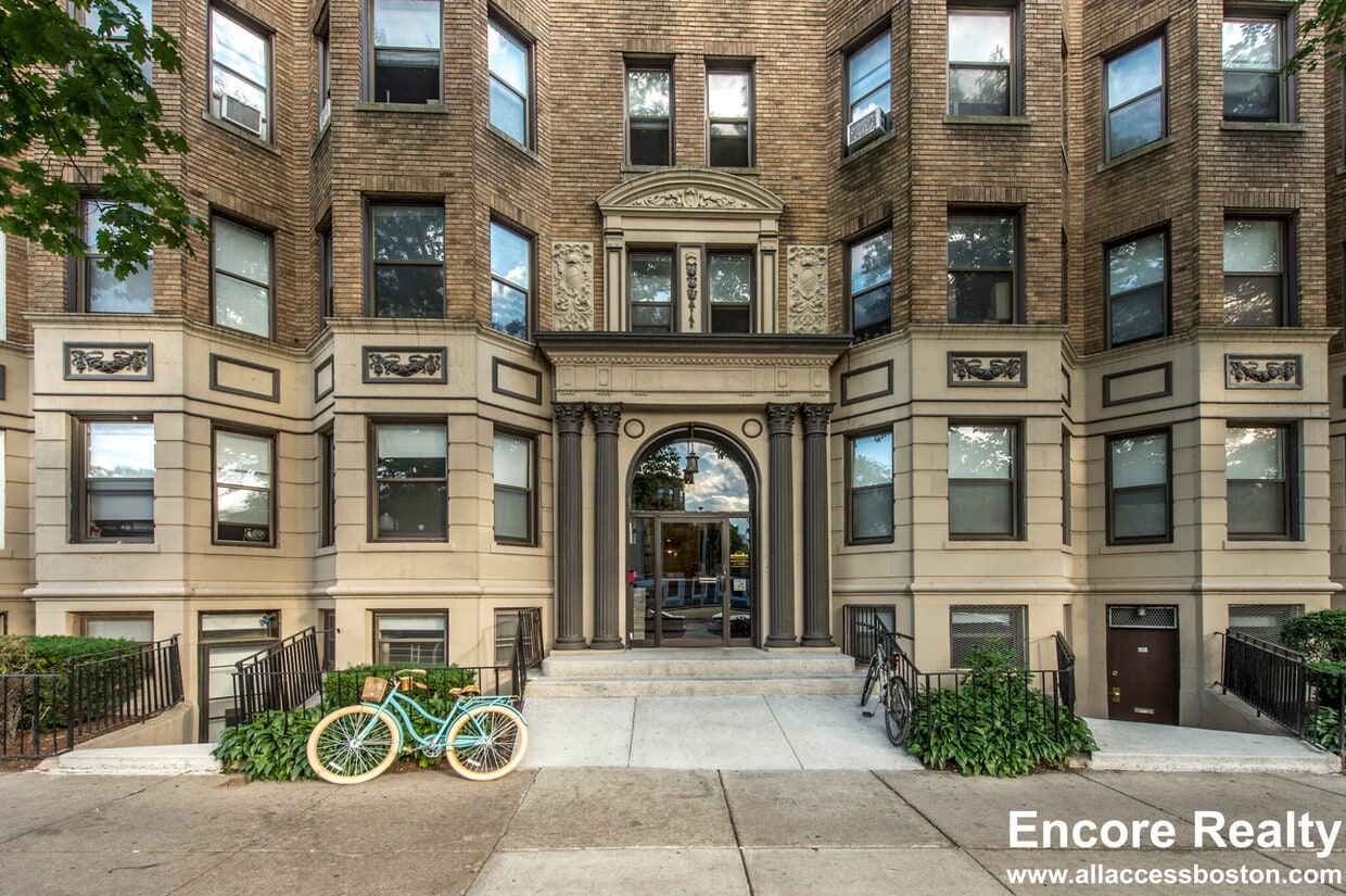 Foto del edificio - 1144 Commonwealth Ave