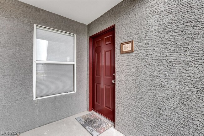 Building Photo - 5055 W Hacienda Ave