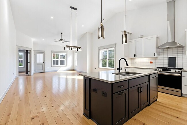 Foto del edificio - Modern 3-Bedroom Home in The Cottages at Avery Creek