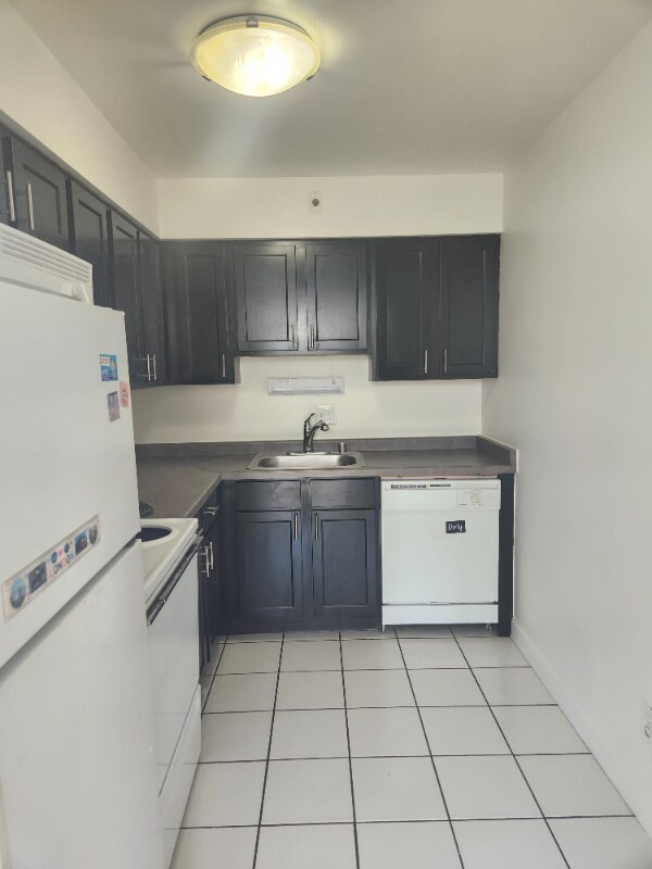 Foto del edificio - 3575 N Oakland Ave
