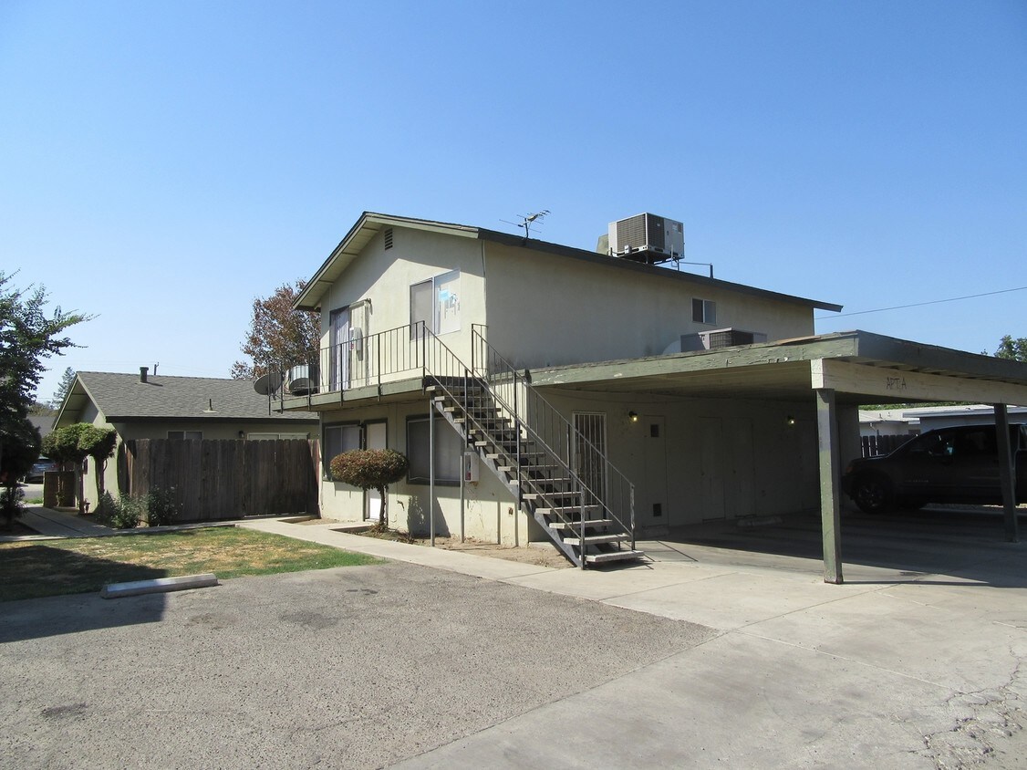 Building Photo - 646 W Iris Ave