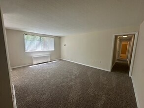 Interior Photo - Summit Hills