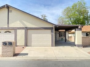 Building Photo - 1318 Bushy Tail Trail