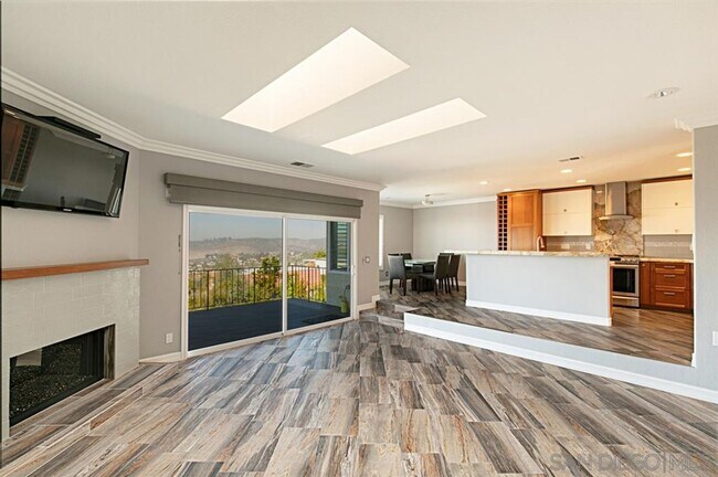 Foto del edificio - Del Cerro Heights Stunner with Panoramic V...