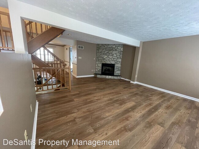 Building Photo - 3 br, 2.5 bath House - 3018 Estate Drive