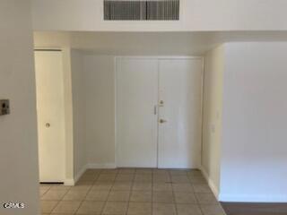 Building Photo - 1127 E Del Mar Blvd