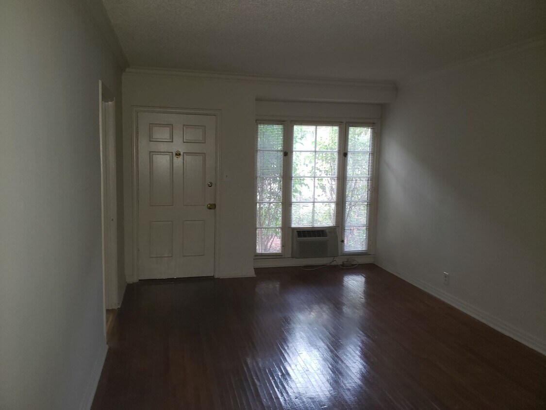 87 Apartments for Rent in Beachwood Canyon, CA Westside Rentals