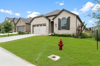 Building Photo - 22600 Fountaingrass Ln