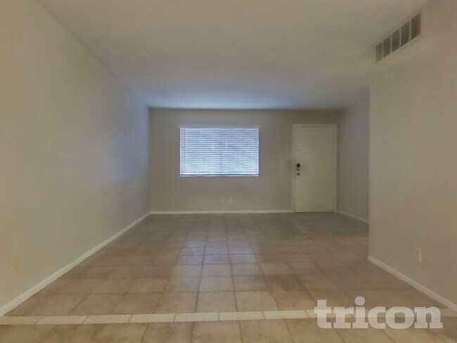 Foto del edificio - 809 95th Pl