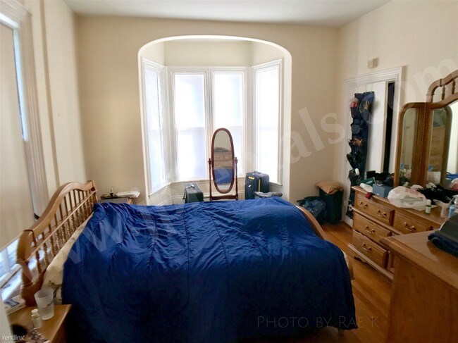 Building Photo - 31 Burroughs St