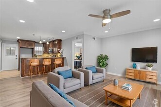 Building Photo - 5084 Matilda St