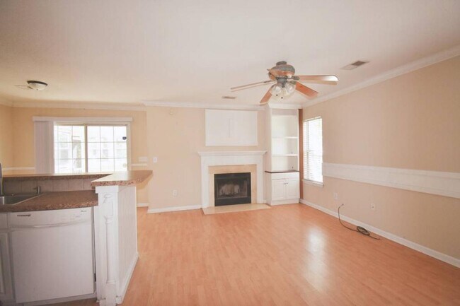 Foto del edificio - 4908 Darby Lane