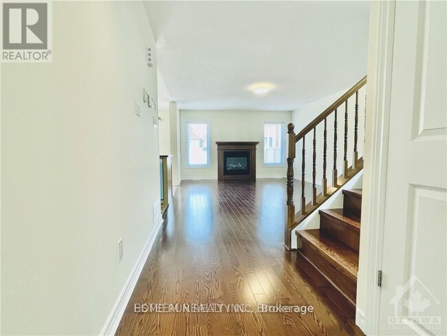Building Photo - 651 Clearbrook Dr