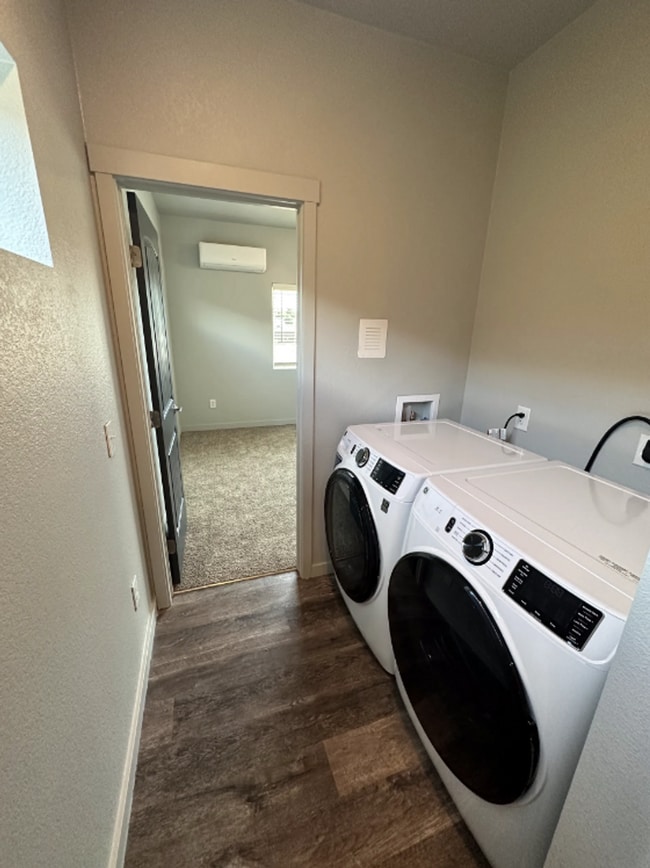 Building Photo - Brand new cottage apartment homes - New Co...