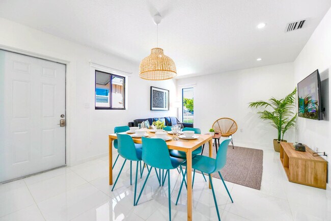 Foto del edificio - 2110 NW 66th St