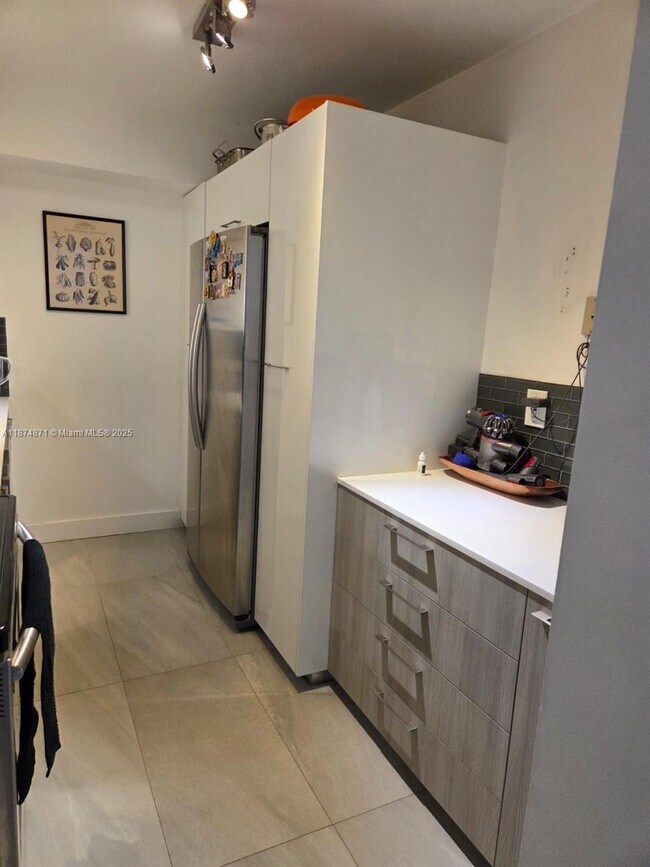 Foto del edificio - 3300 NE 192 St