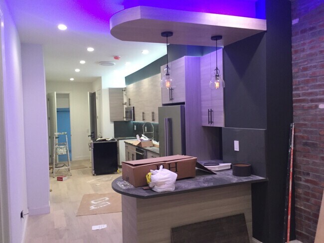 Foto del edificio - 611 E 6th St