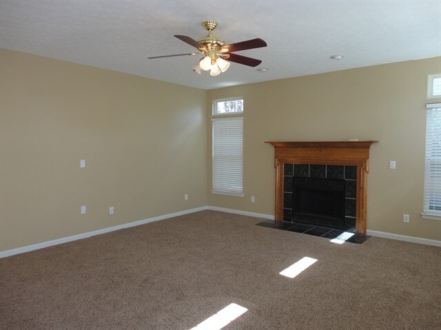Building Photo - 453 Dakota Run