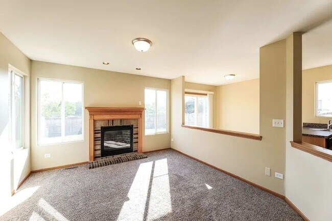 Foto del edificio - 1103 Trailsend Ln