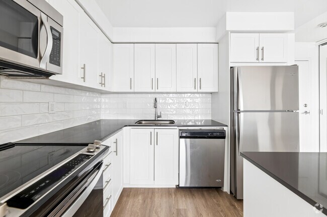 1 chambre, 1 salle de bain - 678 pi² - Cuisine - 545 547 & 565 Belmont Avenue W