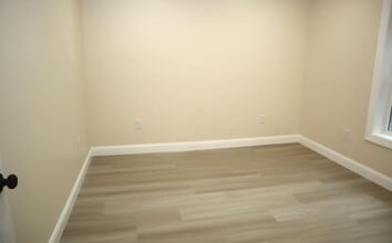 Building Photo - 615 White School House Rd